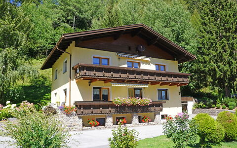 Arlberg: Plante, Bâtiment, Propriété, Fenêtre, Fleur, Arbre, Paysage Naturel, Maison, Ciel, Chalet