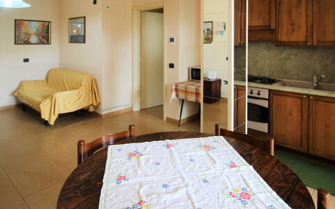 Il Piccolo: Chambre, Pièce, Meubles, Lit, Propriété, Drap De Lit, Sol, Bâtiment, Cadre De Lit, Design Intérieur