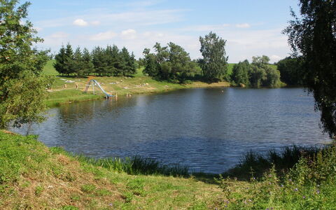 Ruprechtovský Mlýn: Plan D'Eau, Paysage Naturel, Ressources En Eau, Banque, Étang, La Nature, L'Eau, Réservoir, Lac, Environnement Naturel