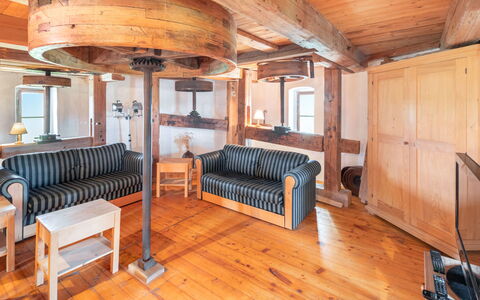 Ruprechtovský Mlýn: Propriété, Meubles, Bois, Design Intérieur, Sol, Sol, Tache De Bois, Mur, Dur, Salon