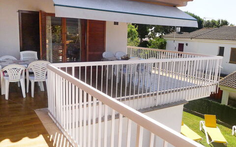 Eva: Propriété, Maison, Balustrade, Domicile, Immobilier, Bâtiment, Balustre, Balcon, Porche, Plate-Forme