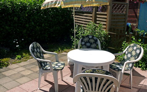 Schäfer: Meubles, Patio, Tableau De Plein Air, Table, Produit, Le Fer, Parapluie, Mobilier De Jardin, Chaise, Jardin