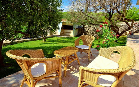 Keti: Neige, Ciel, Nuage, Montagne, Bâtiment, Pente, Arbre, Plante, Maison, Paysage Naturel