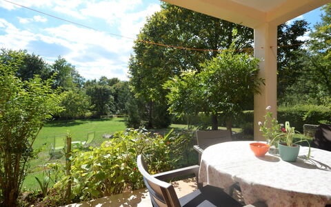 Neda: Bâtiment, Neige, Ciel, Fenêtre, Maison, Montagne, Pente, Chaîne De Montagnes, Façade, Immobilier