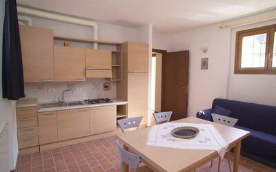 Essenze 3: Propriété, Pièce, Bâtiment, Meubles, Maison, Sol, Design Intérieur, Appartement, Immobilier, Cuisine