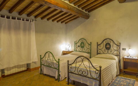 Casa la Primula: Meubles, Design Intérieur, Chambre, Lit, Sol, Plafond, Sol, Pièce, Cadre De Lit, Literie