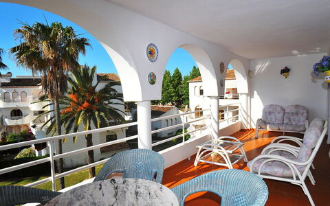 San Esteban: Pièce, Propriété, Design Intérieur, Bâtiment, Meubles, Immobilier, Maison, Balcon, Vacances, Domicile