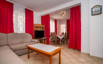 Logement:&nbsp;Hilde Red 101.1