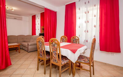 Logement:&nbsp;Hilde Red 101.1