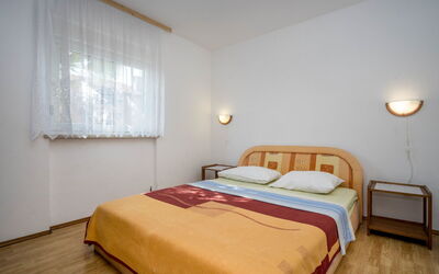 Logement:&nbsp;Hilde Red 101.3