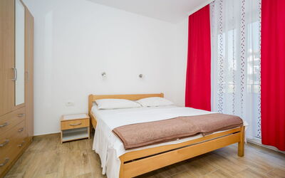 Logement:&nbsp;Hilde Red 101.5