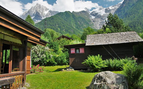 L'Piri: Ciel, Nuage, Plante, Montagne, Bâtiment, Propriété, Paysage Naturel, Vert, La Nature, Arbre