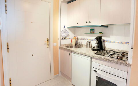 Turquesa Beach 03: Propriété, Pièce, Cuisine, Meubles, Bâtiment, Cabinetry, Immobilier, Maison, Design Intérieur, Principaux Appliance