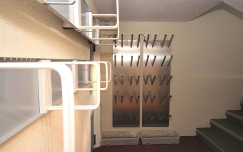 Kaltenbach 240: Propriété, Bâtiment, Escaliers, Bois, Sol, Sol, Maison, Dur, Plafond
