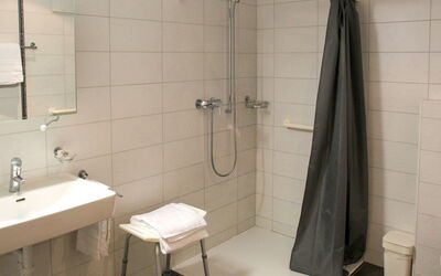Andromède 6 400.11: Évier, Luminaire Plomberie, Tete De Douche, Salle De Bains, Noir, Douche, Design Intérieur, Robinet, Architecture
