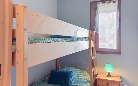 Le Méditerranée: Lit, Chambre, Lit Superposé, Meubles, Bois, Literie, Drap De Lit, Design Intérieur, Textile, Sol