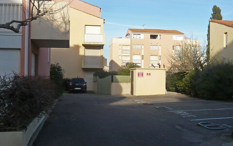 Le Méditerranée: Zone Résidentielle, Propriété, Quartier, Maison, Ville, Immobilier, Domicile, Bâtiment, Architecture, Banlieue
