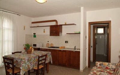 Living room/ kitchen area