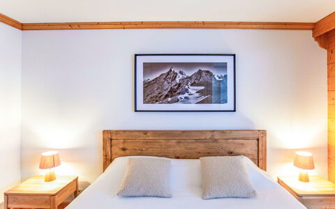 Villars 785: Meubles, Design Intérieur, Lit, Chambre, Bois, Sol, Sol, Plafond, Pièce, Drap De Lit