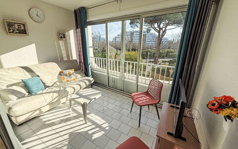 La Grande Motte 222: Meubles, Appartement, Chaise, Balcon, Ombre
