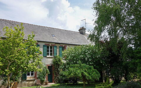 Les Londes: Plante, Nuage, Ciel, Fenêtre, Bâtiment, Arbre, Lot Terre, Maison, Végétation, Herbe