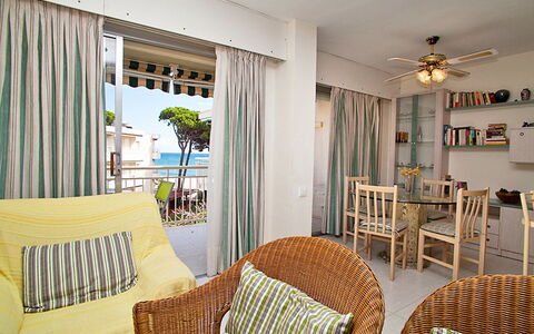 Cambrils 180: Pièce, Propriété, Design Intérieur, Meubles, Rideau, Bâtiment, Salon, Immobilier, Maison, Domicile