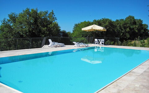Dante: Piscine, Propriété, Loisir, Maison, Immobilier, Bâtiment, Vacances, Herbe, Villa, Biens