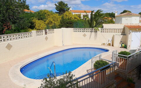 B&B: Propriété, Piscine, Immobilier, Bâtiment, Maison, Appartement, Vacances, Zone Résidentielle, Villa, Recours