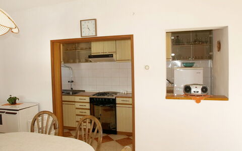 Agneza: Pièce, Propriété, Meubles, Bâtiment, Maison, Design Intérieur, Cuisine, Sol, Immobilier, Appartement