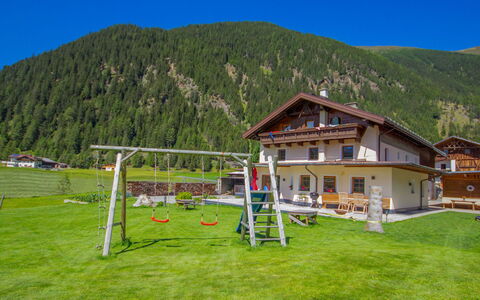 Schmittnhof: Ciel, Montagne, Plante, Bâtiment, Écorégion, Arbre, Fenêtre, Lot Terre, Herbe, Loisir
