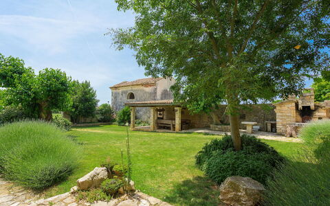 Stancija Negrin: Herbe, Arbuste, Paysage, Jardin, Zone Rurale, Mur De Pierre, Pelouse, Ferme, Aménagement Paysager