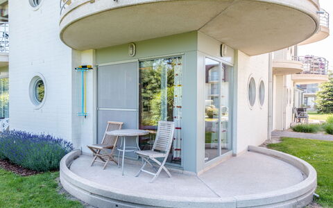 Bredene 300: Plante, Propriété, Porte, Ombre, Bâtiment, Design Intérieur, Herbe, Zone Résidentielle, Immobilier, Loisir