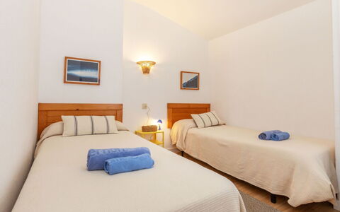 Residencial Gran Sol: Meubles, Design Intérieur, Lit, Sol, Chambre, Bois, Sol, Plafond, Pièce, Drap De Lit