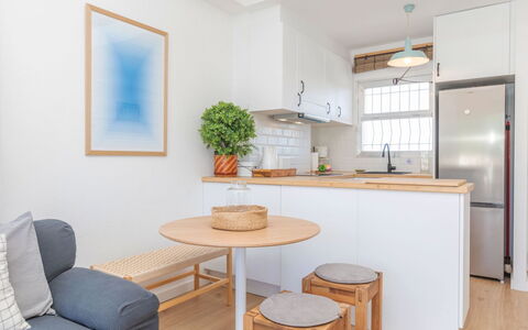 Residencial Gran Sol: Meubles, Design Intérieur, Sol, Sol, Bois, Pièce, Chaise, Plafond, Table, Cuisine