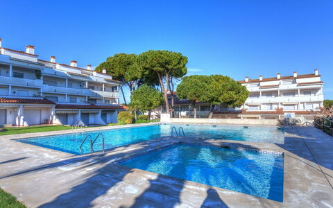 Residencial Gran Sol: Ciel, Bâtiment, L'Eau, Plante, Propriété, Piscine, Fenêtre, Bleu, Bleu Azur, Ombre