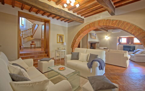 Villa Crispinino: Pièce, Propriété, Salon, Design Intérieur, Bâtiment, Meubles, Plafond, Immobilier, Maison, Faisceau