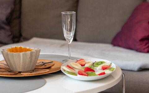 Richtpfad: Vaisselle, Meubles, Serveware, Aliments, Table, Vaisselle, Drinkware, Assiette, Ingrédient