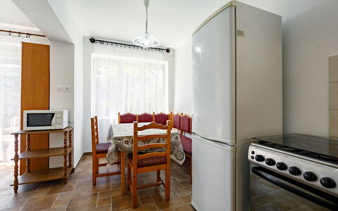 Margaret: Meubles, Cabinetry, Bâtiment, Gaz Poele, Bois, Sol, Maison, Sol, Cuisine, Appareil De Cuisine