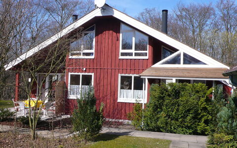 Extertal 130: Plante, Ciel, Propriété, Bâtiment, Fenêtre, Maison, Chalet, Arbre, Lot Terre, Bois