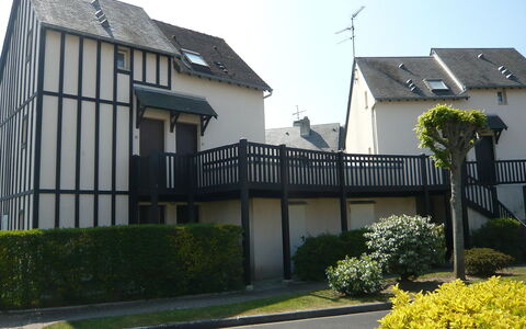 Cabourg 40: Propriété, Maison, Domicile, Zone Résidentielle, Quartier, Bâtiment, Immobilier, Architecture, Toit, Biens