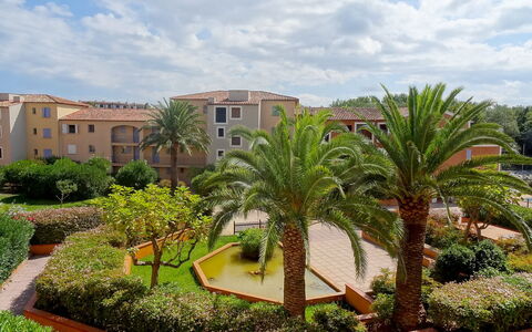 L'Annonciade: Zone Résidentielle, Domicile, Recours, Biens, Appartement, Hacienda, Jardin, Piscine, Ombre