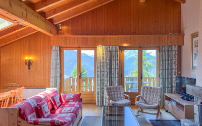 Verbier 390: Meubles, Propriété, Fenêtre, Bois, Canapé, Table, Architecture, Design Intérieur, Bâtiment, Confort