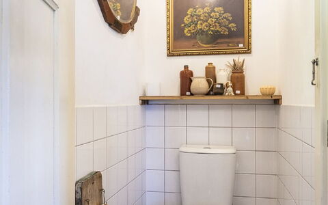 Polderzicht: Cadre, Propriété, Toilette, Salle De Bains, Bâtiment, Éclairage, Violet, Design Intérieur, Sol, Mur