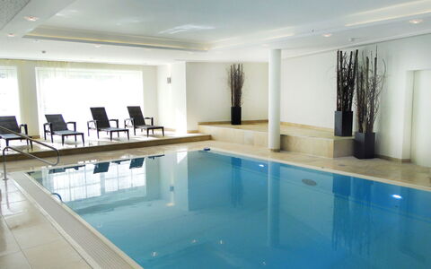 Kaprun 155: L'Eau, Meubles, Piscine, Design Intérieur, Sol, Sol, Chaise, Loisir, Ombre, Immobilier