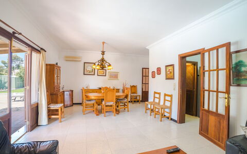 Sanso: Cadre, Meubles, Propriété, Table, Bois, Sol, Design Intérieur, Salle, Sol, Plante D'Appartement