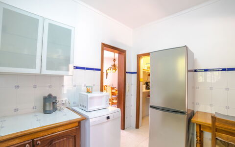 Sanso: Cabinetry, Comptoir, Evier, Bâtiment, Appareil De Cuisine, Évier, Design Intérieur, Bois, Électroménager