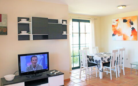 Mirador Ii: Salon, Pièce, Meubles, Propriété, Design Intérieur, Bâtiment, Table, Sol, Mur, Maison