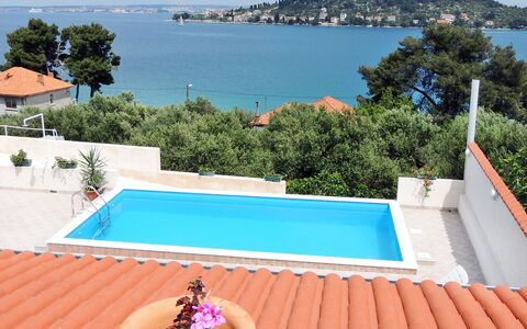 Zdenko 1: Propriété, Piscine, Vacances, Bleu Azur, Bâtiment, Maison, Immobilier, Toit, Loisir, Villa