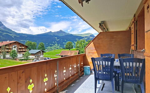 Firstsunne: Chaîne De Montagnes, Vallée, Alpes, Crête, Balcon, Tache De Bois, Village De Montagne, Eco Hôtel, Massif, Sommet