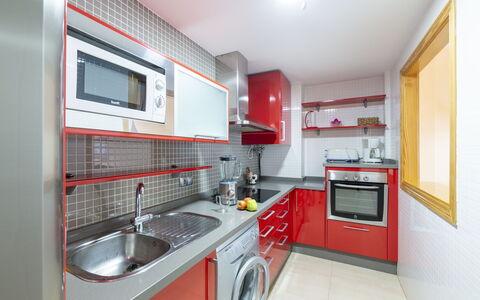 Roquetas de Mar 100: Evier, Cabinetry, Comptoir, Propriété, Robinet, Évier, Cuisinière, Cuisine, Appareil De Cuisine, Luminaire Plomberie